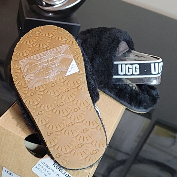 COPY - Ugg T Fluff Yeah Slide - Picture 2 of 3